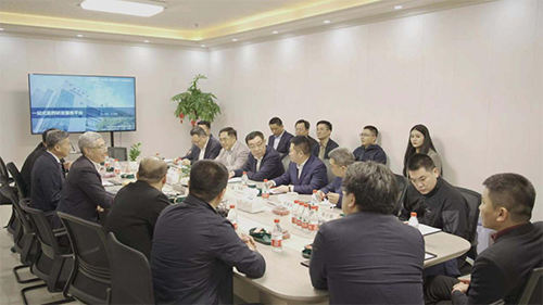 十二届全国政协副主席马培华、中国中小商业企业协会名誉会长董树奎一行人莅临尊时凯龙